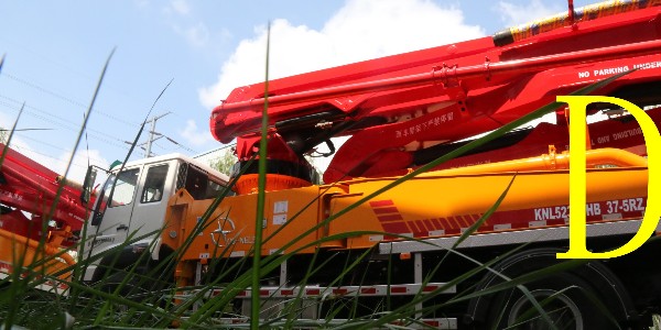 在使用混凝土輸送泵前如何對現(xiàn)場進(jìn)行一個簡單的布置？