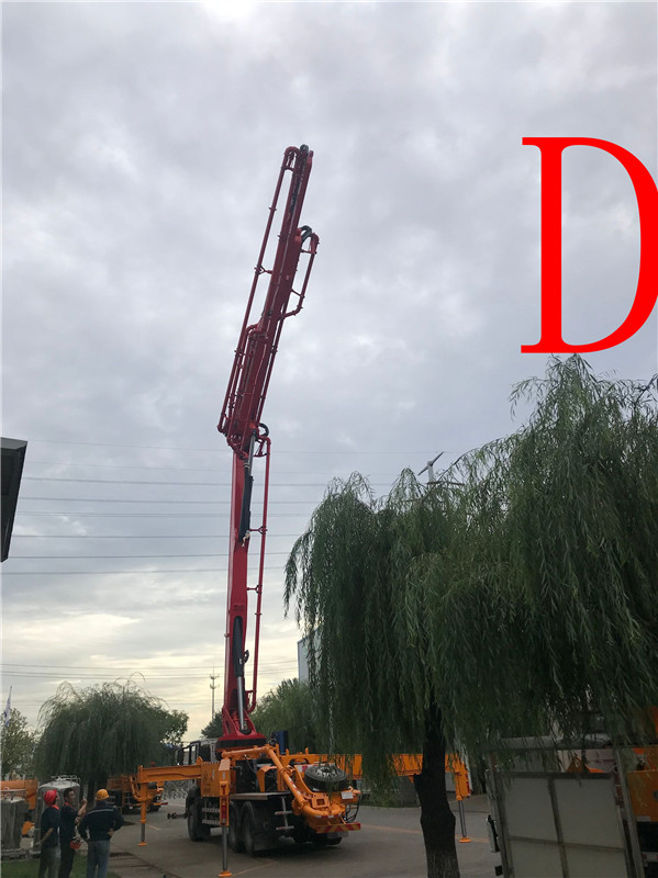 青島混凝土泵車價(jià)格 (1)