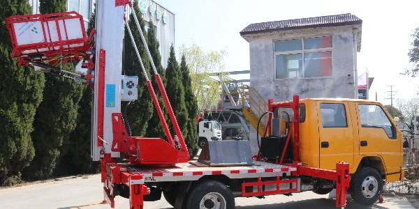 科尼樂32米云梯車搬運(yùn)，省時省力，它的作用有哪些你知道嗎