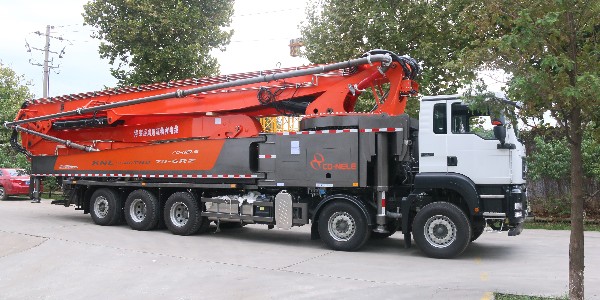 泵車在澆筑過(guò)程中，要遵循什么樣的方式