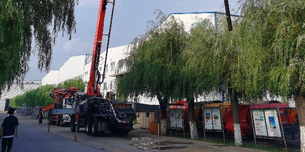 泵車臂架要如何養(yǎng)護